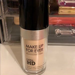 Makeup Forever Ultra HD Foundation Y205